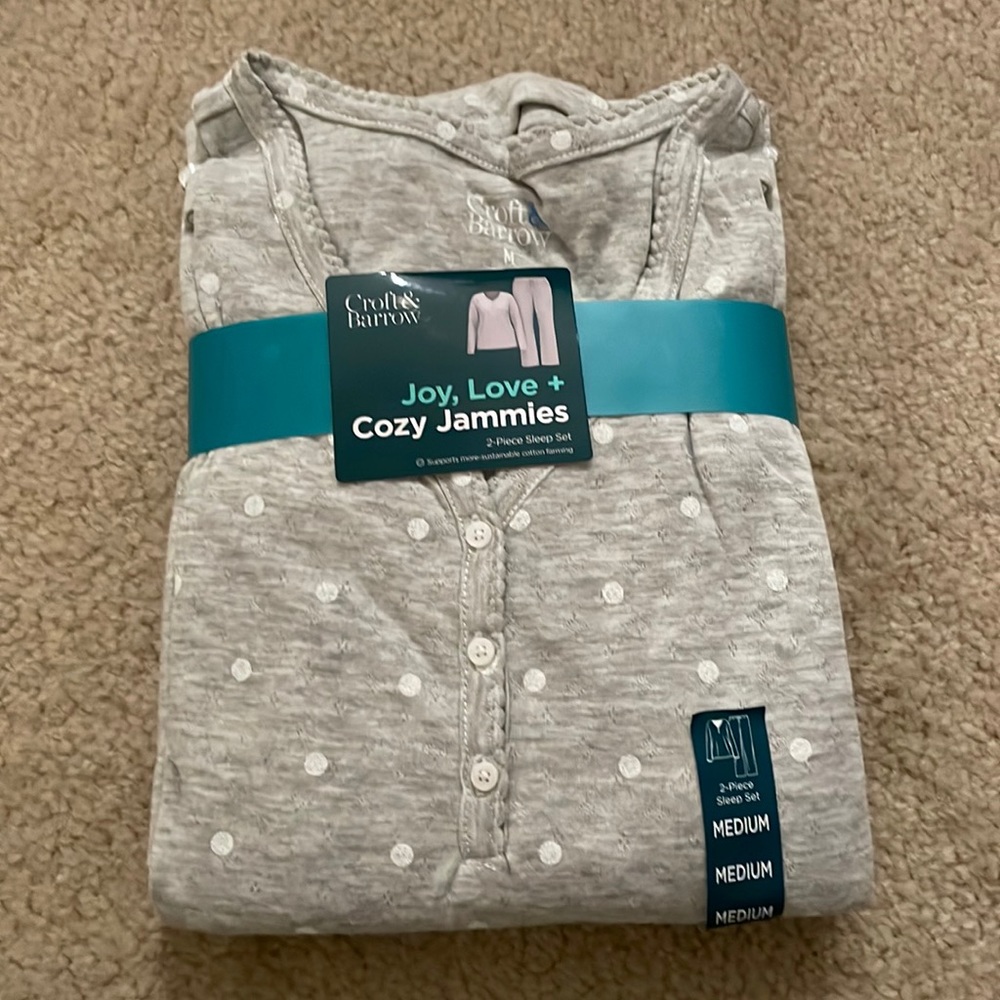2 piece womens sleepwear set from Croft and Barrow.